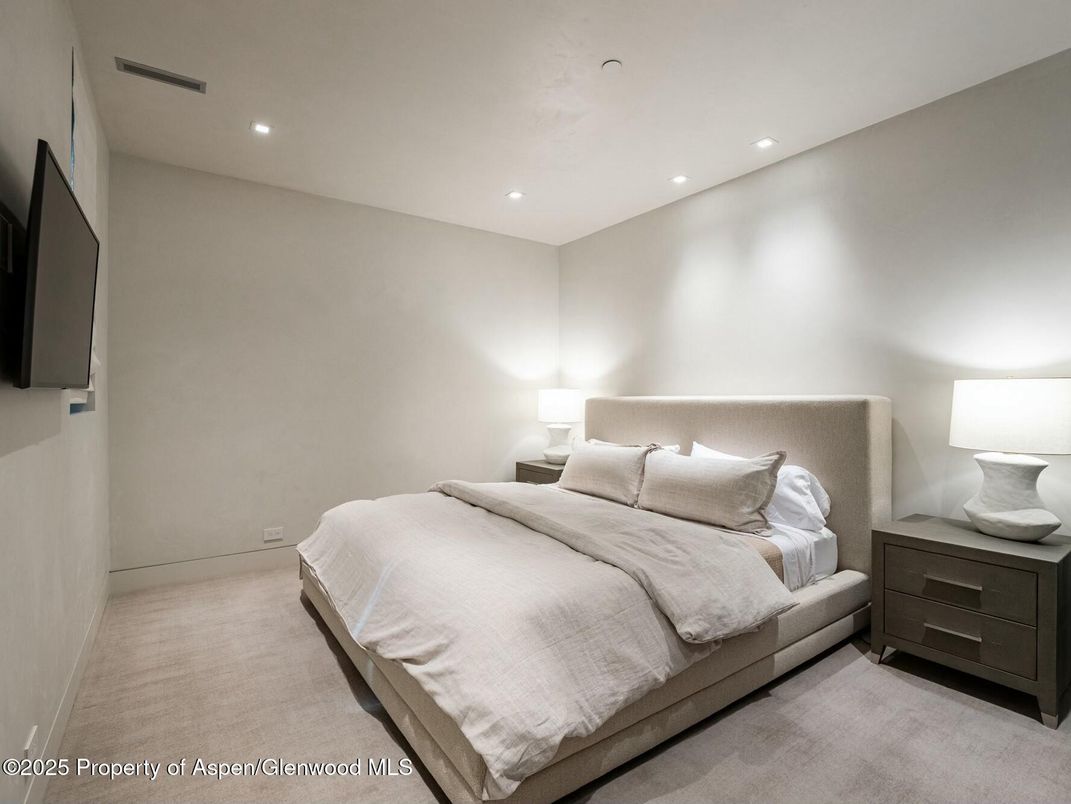 Bedroom, Interior, Recessed Lighting