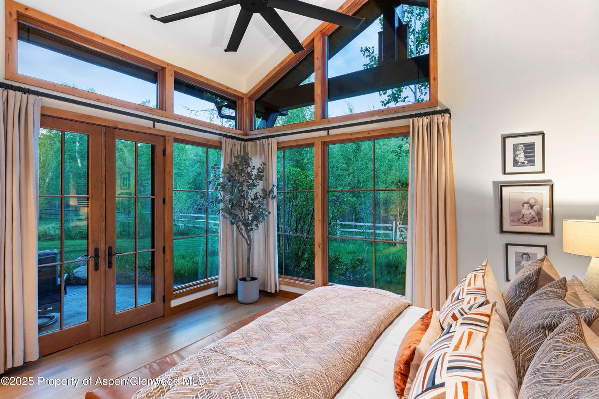 Bedroom, Interior, Sun Room, Wood Texture Flooring