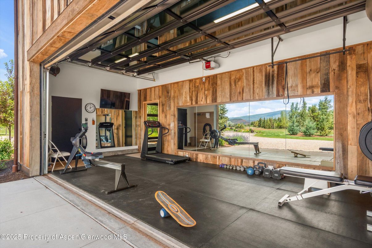 Exterior, Fitness Equipment, Interior