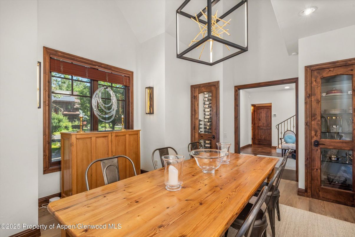 Dining room, Interior, Pendant Lights, Recessed Lighting