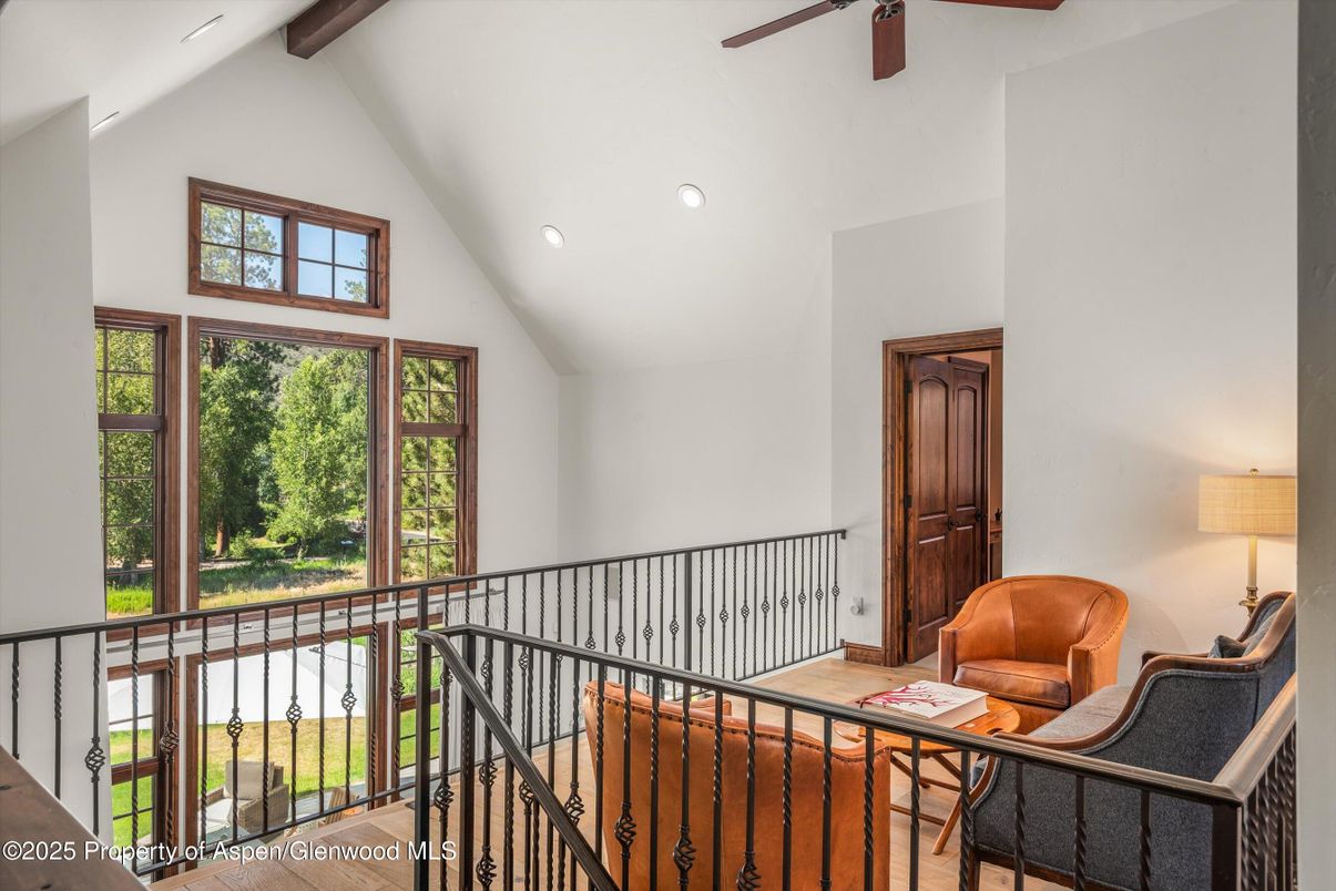 Home Office, Interior, Recessed Lighting, Wooden Beams
