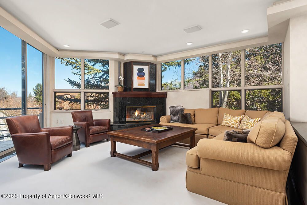 Fireplace, Interior, Living room, Recessed Lighting