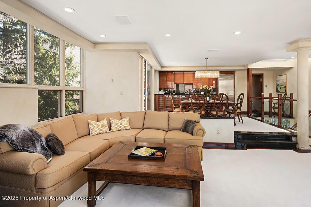 Chandelier, Dining room, Interior, Living room, Recessed Lighting