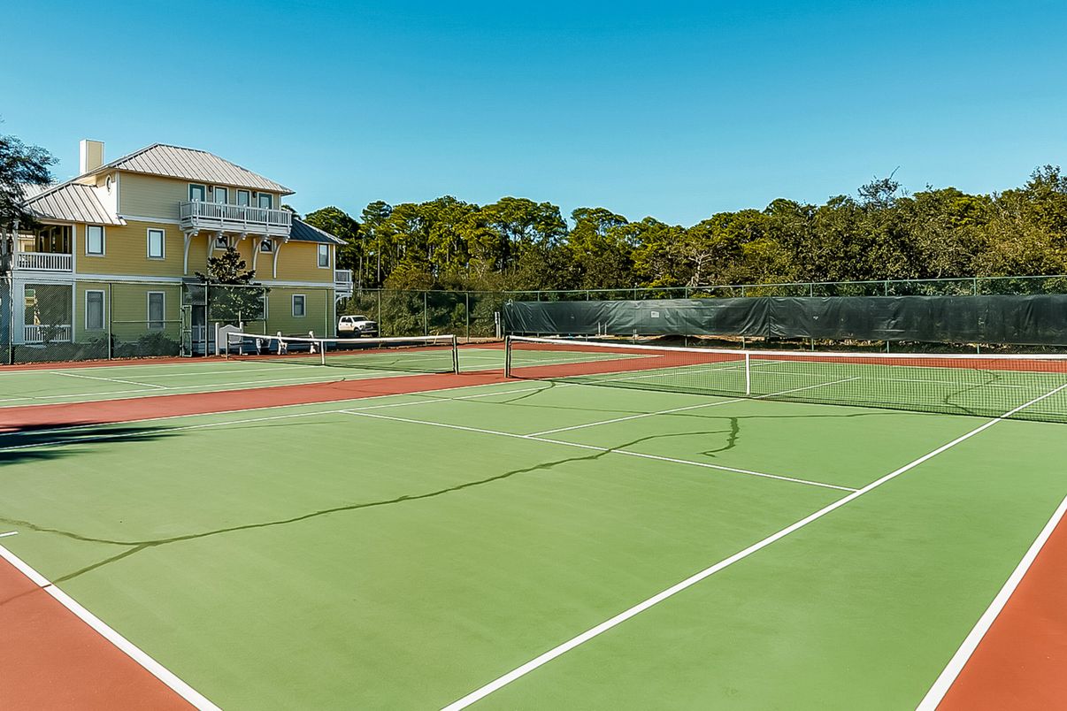 Exterior, Tennis Courts