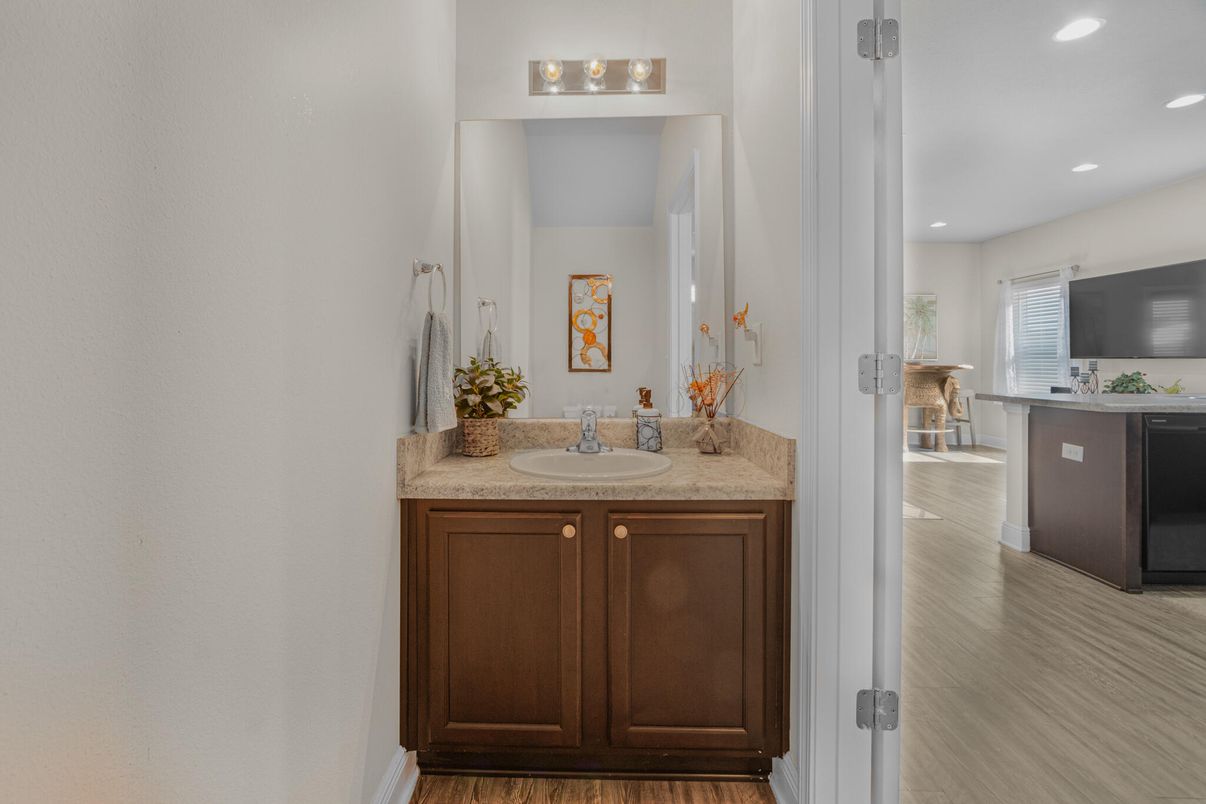 Interior, Recessed Lighting, Wood Texture Flooring