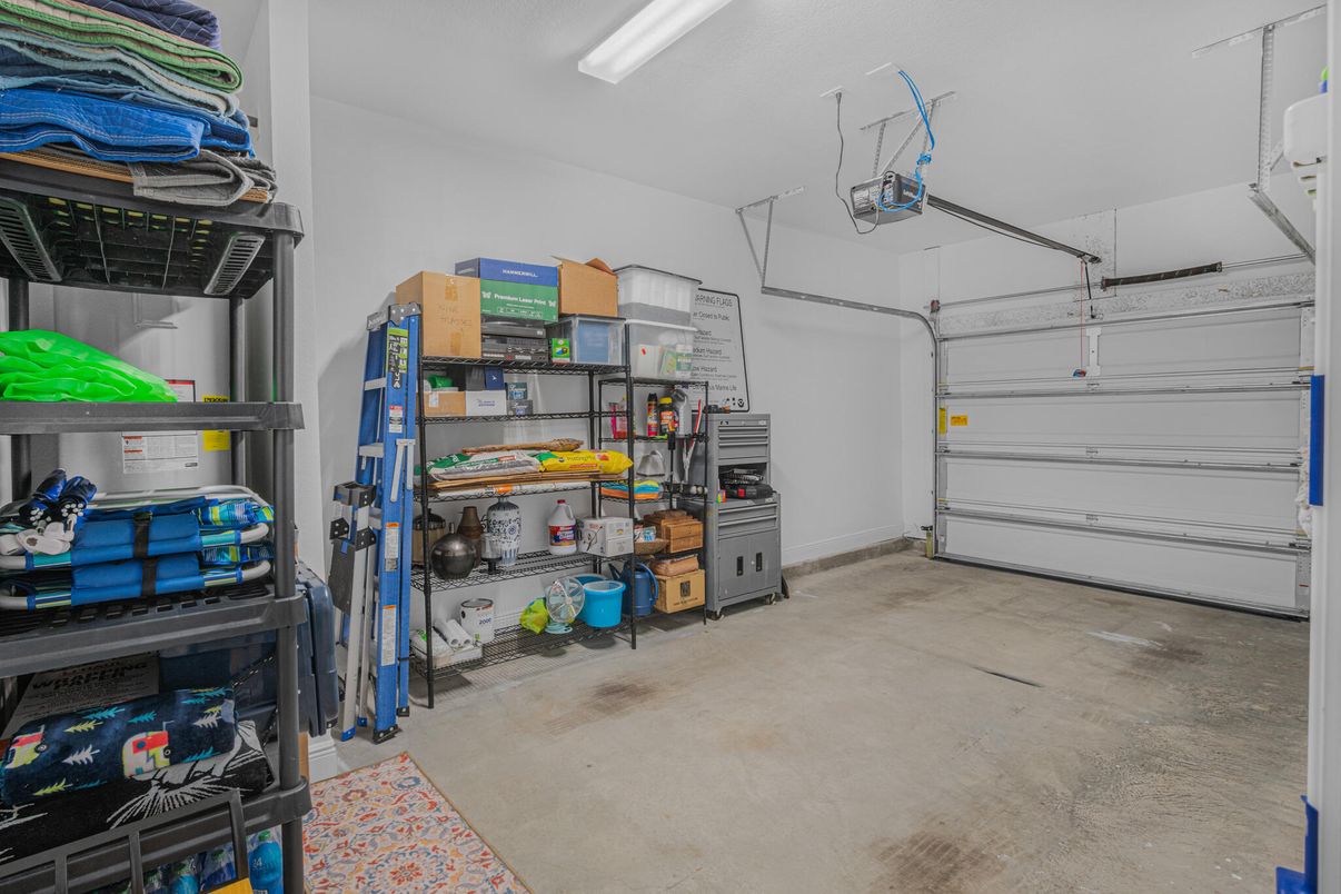 Garage, Interior