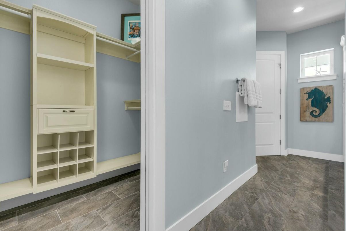 Interior, Recessed Lighting, Walk-in Closets