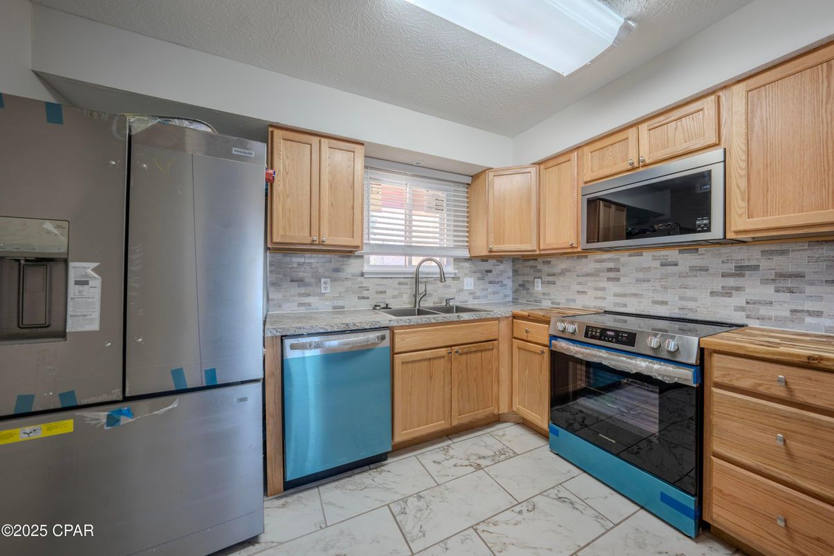 Interior, Kitchen, Stainless Steel Appliances