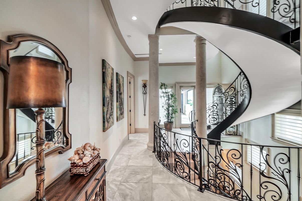 Interior, Recessed Lighting