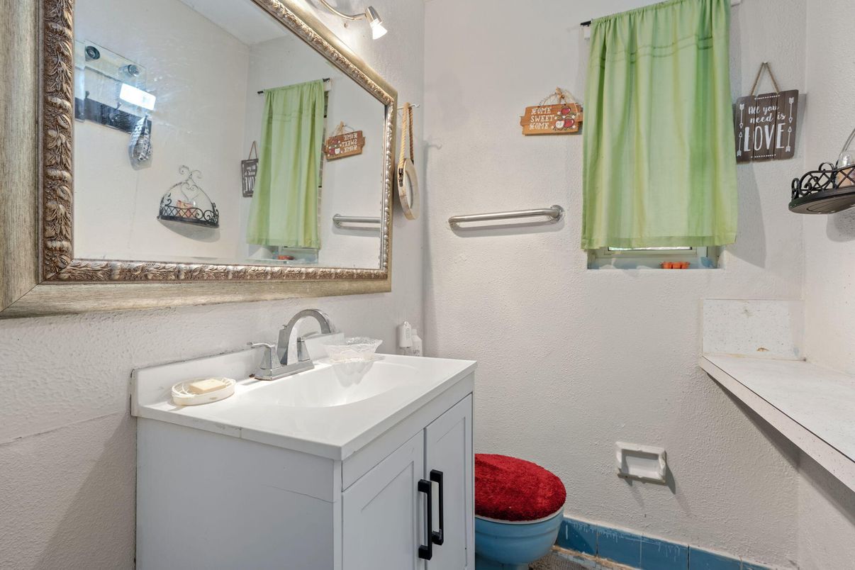 Bathroom, Interior