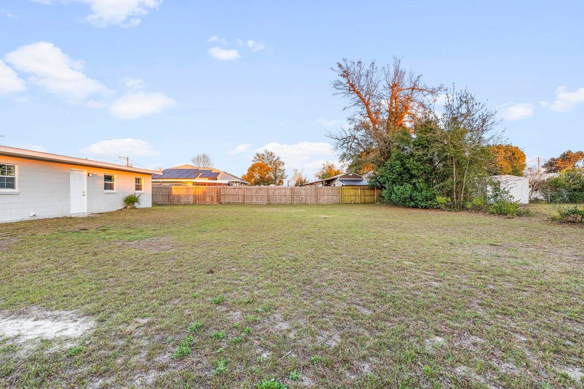 Backyard, Exterior