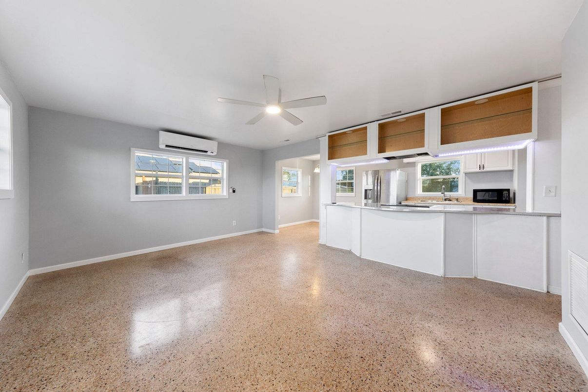 Empty room, Interior, Kitchen