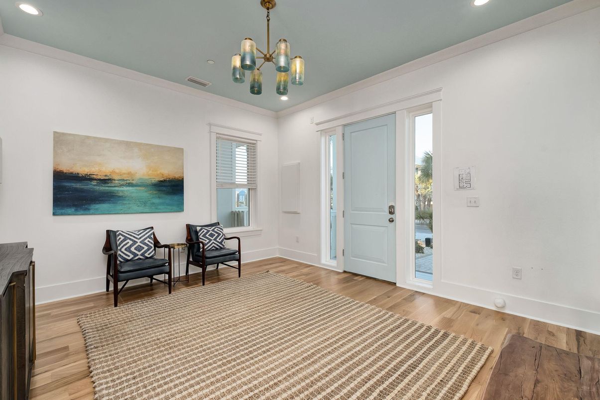 Interior, Pendant Lights, Recessed Lighting, Wood Texture Flooring
