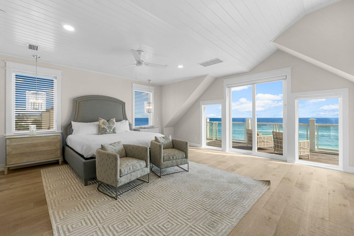 Bedroom, Interior, Pendant Lights, Recessed Lighting, Water, Wood Texture Flooring