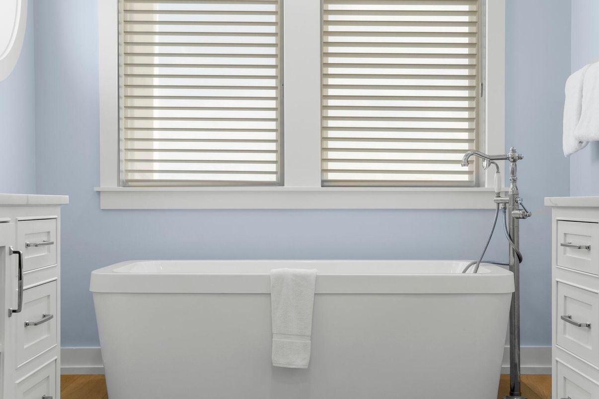 Bathroom, Free Standing Baths, Interior