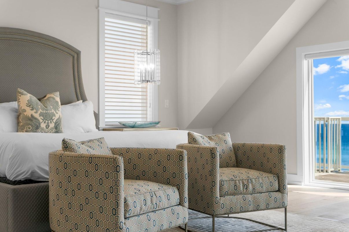 Bedroom, Interior, Water