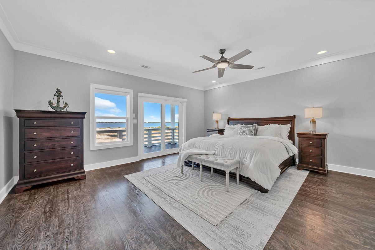 Bedroom, Interior, Recessed Lighting, Water, Wood Texture Flooring