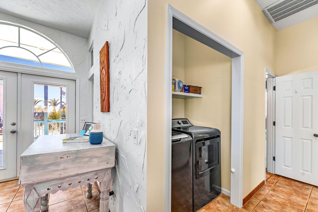 Interior, Washer
