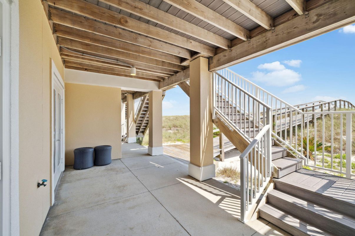 Exterior, Wooden Beams