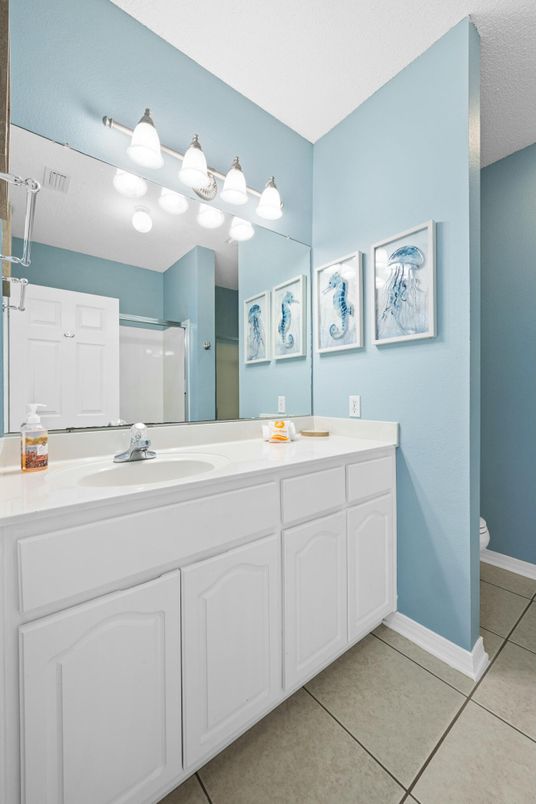 Bathroom, Dual Sink Vanities, Interior
