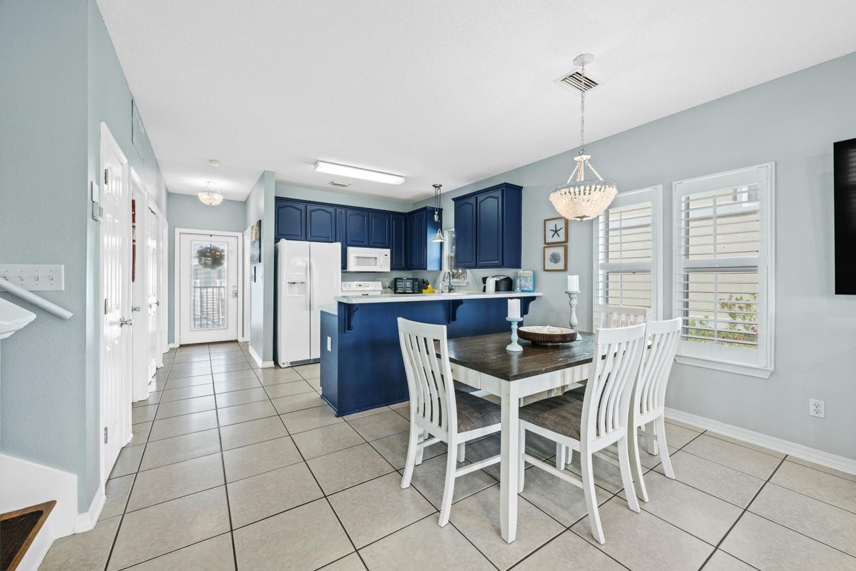 Dining room, Interior, Kitchen, Pendant Lights