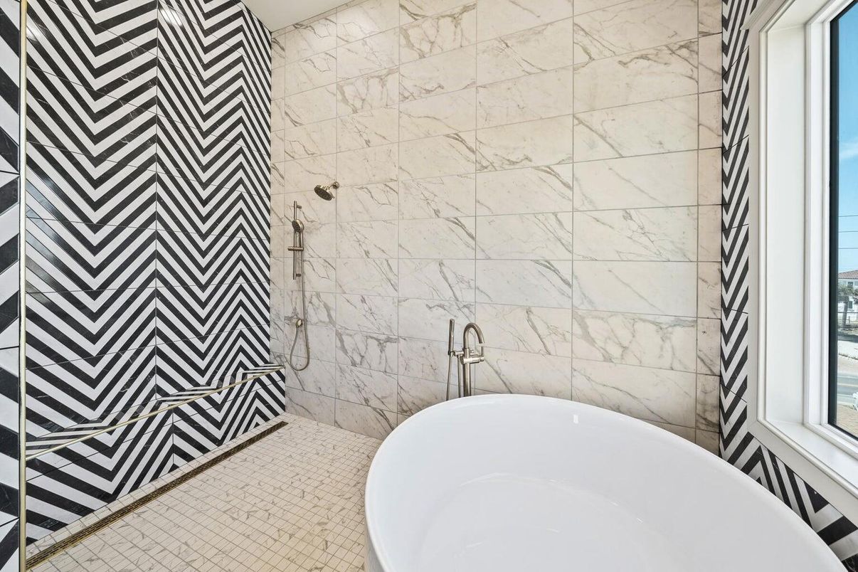 Bathroom, Free Standing Baths, Interior, Marble Walls