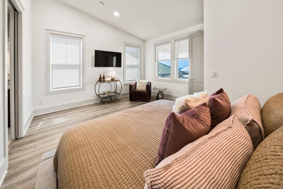 Bedroom, Interior, Recessed Lighting, Wood Texture Flooring