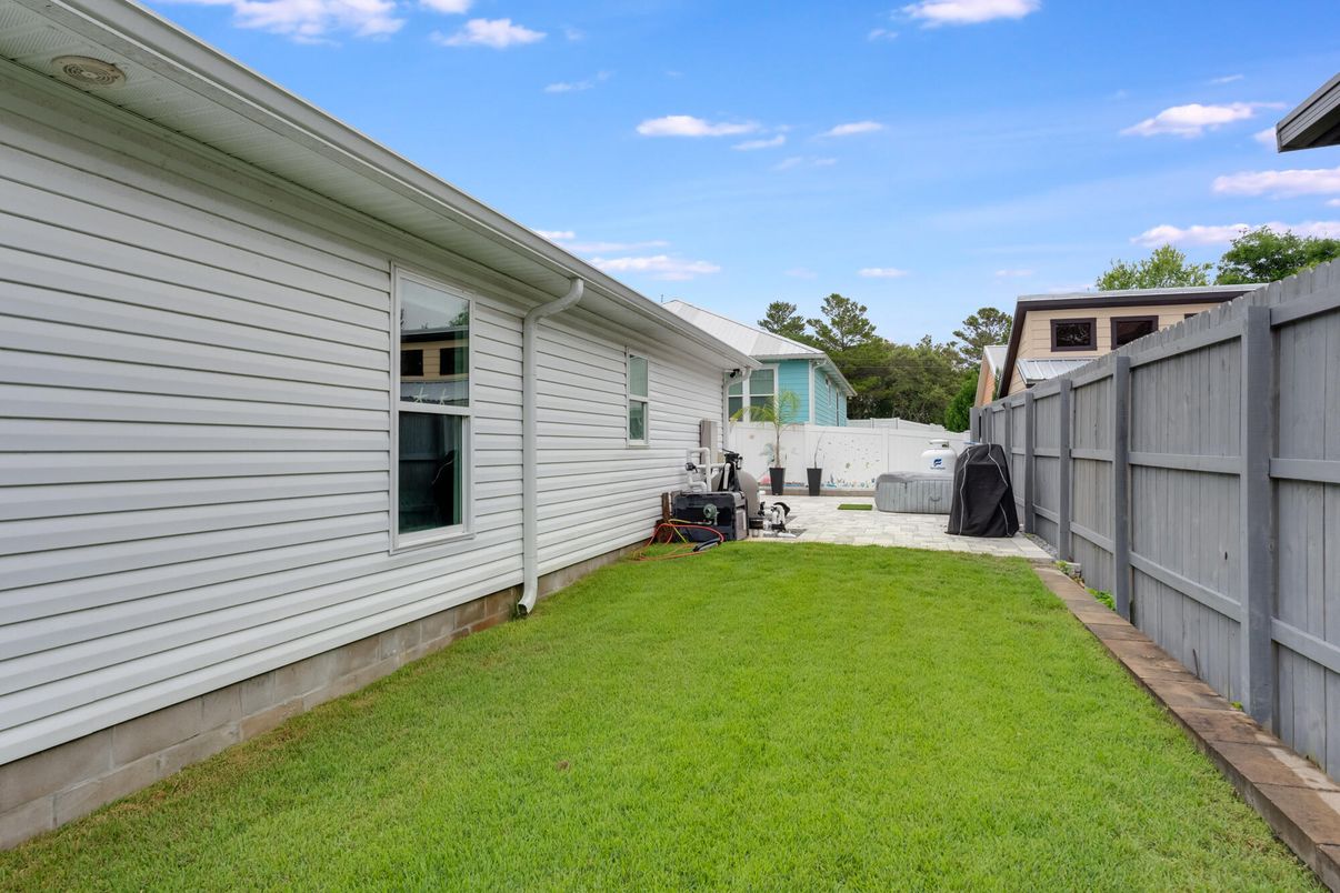 Backyard, Exterior