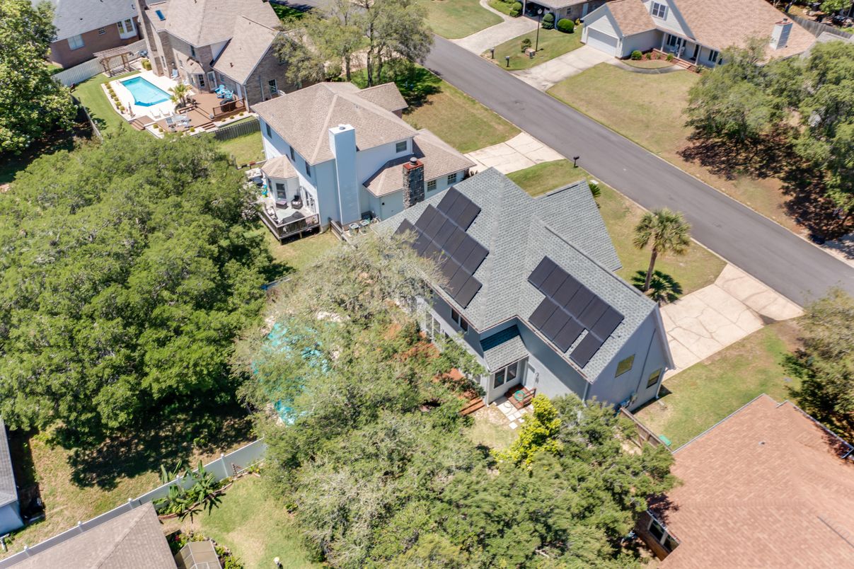 Exterior, Drone