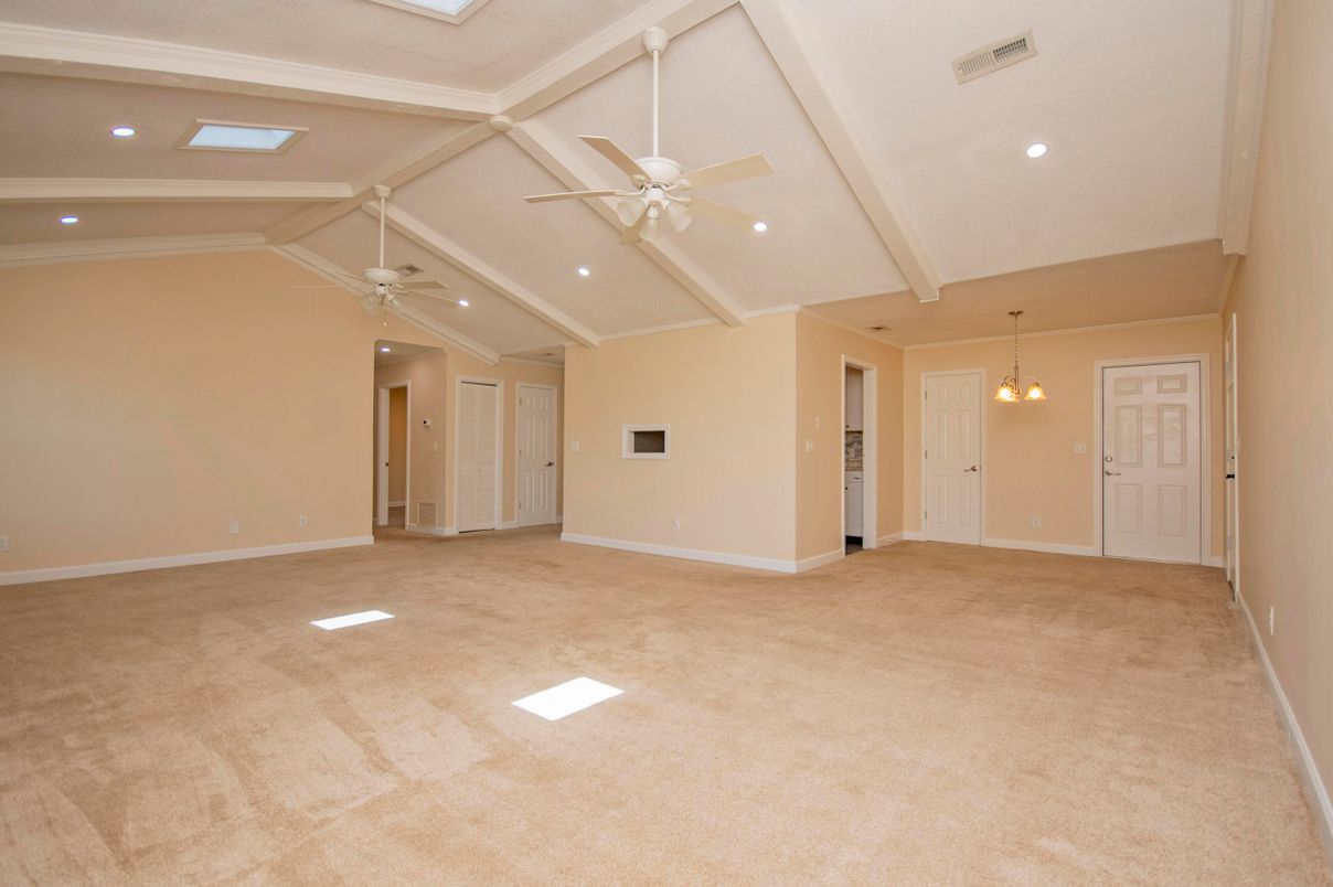 Empty room, Interior, Pendant Lights, Recessed Lighting