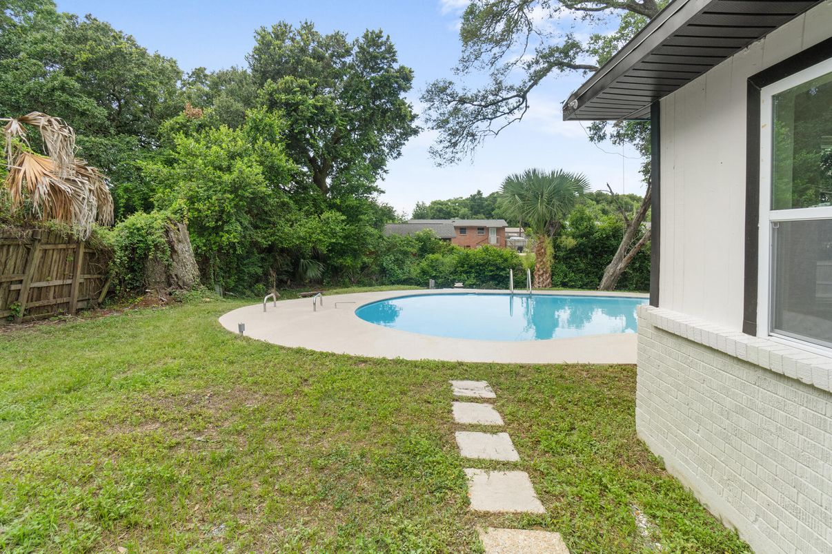 Backyard, Exterior, Pool