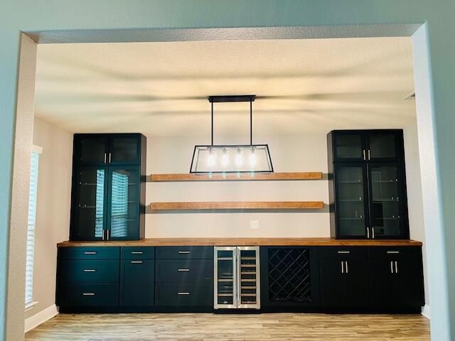 Interior, Pendant Lights, Wood Texture Flooring