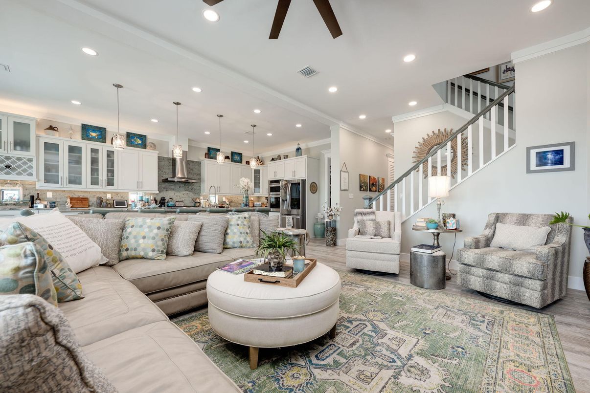 Interior, Kitchen, Living room, Pendant Lights, Recessed Lighting, Stainless Steel Appliances