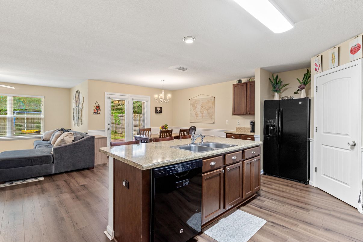 Chandelier, Dining room, Interior, Kitchen, Living room, Recessed Lighting, Wood Texture Flooring