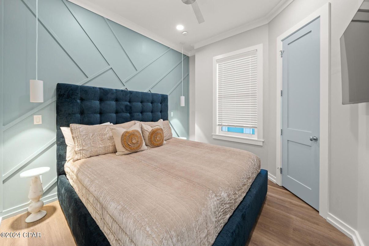 Bedroom, Interior, Recessed Lighting, Wood Texture Flooring