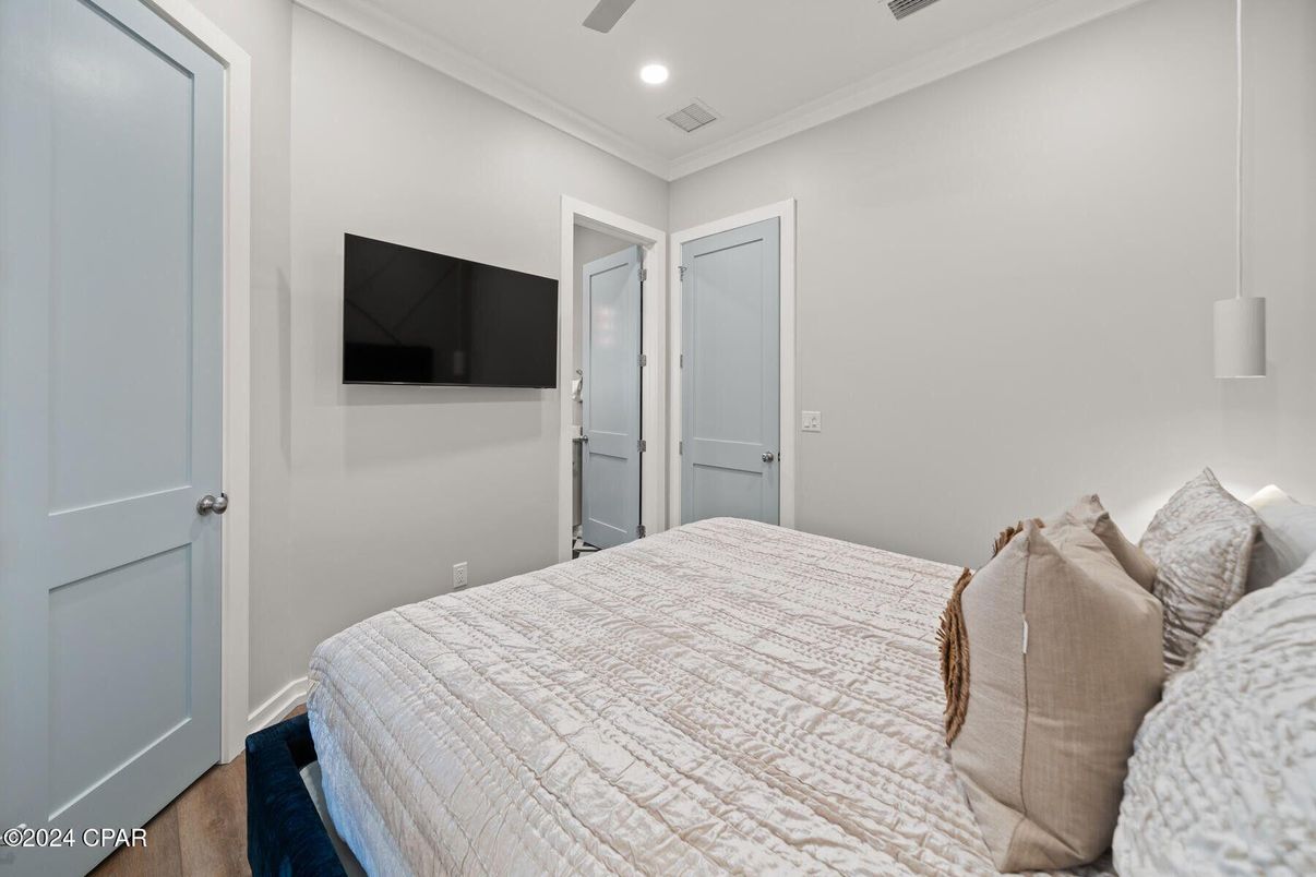 Bedroom, Interior, Recessed Lighting, Wood Texture Flooring