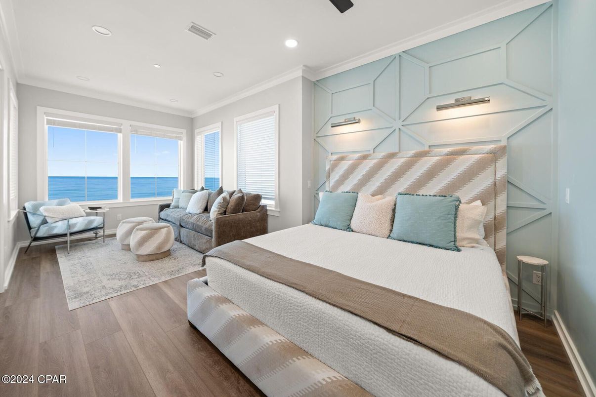 Bedroom, Interior, Recessed Lighting, Water, Wood Texture Flooring