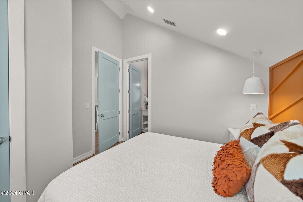 Bedroom, Interior, Pendant Lights, Recessed Lighting