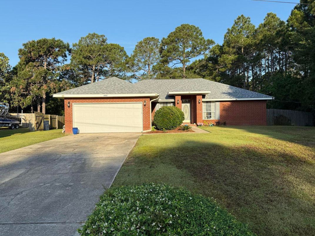 Attached, Exterior, Facade, Brick Facade, Ranch