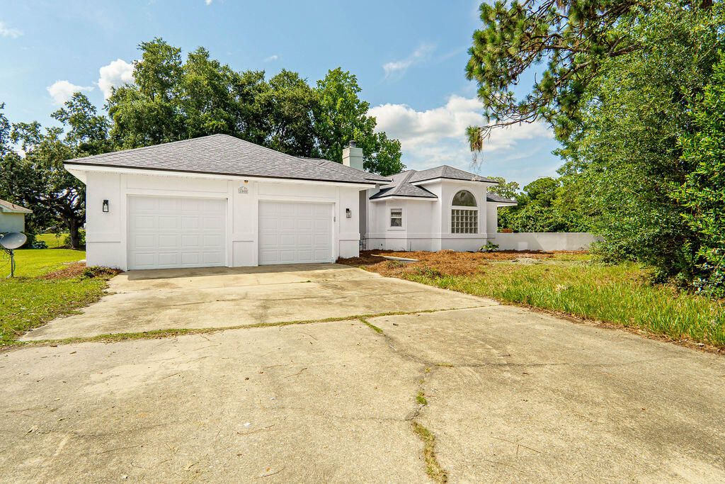 Attached, Backyard, Exterior, Facade, Ranch