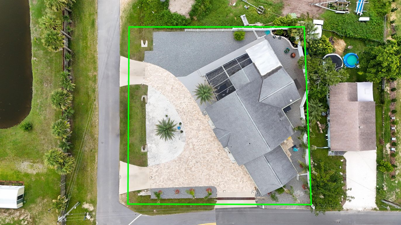 Exterior, Drone