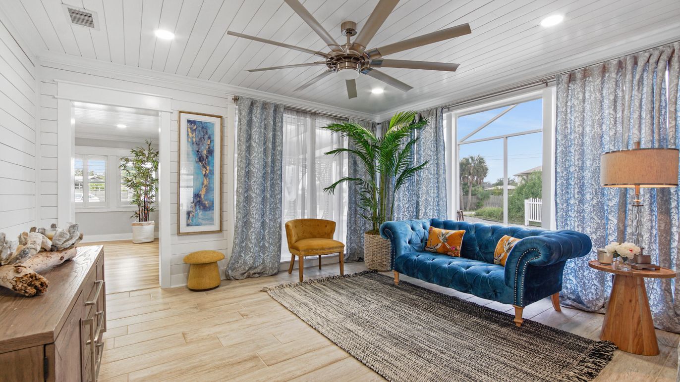Interior, Living room, Recessed Lighting, Wood Texture Flooring