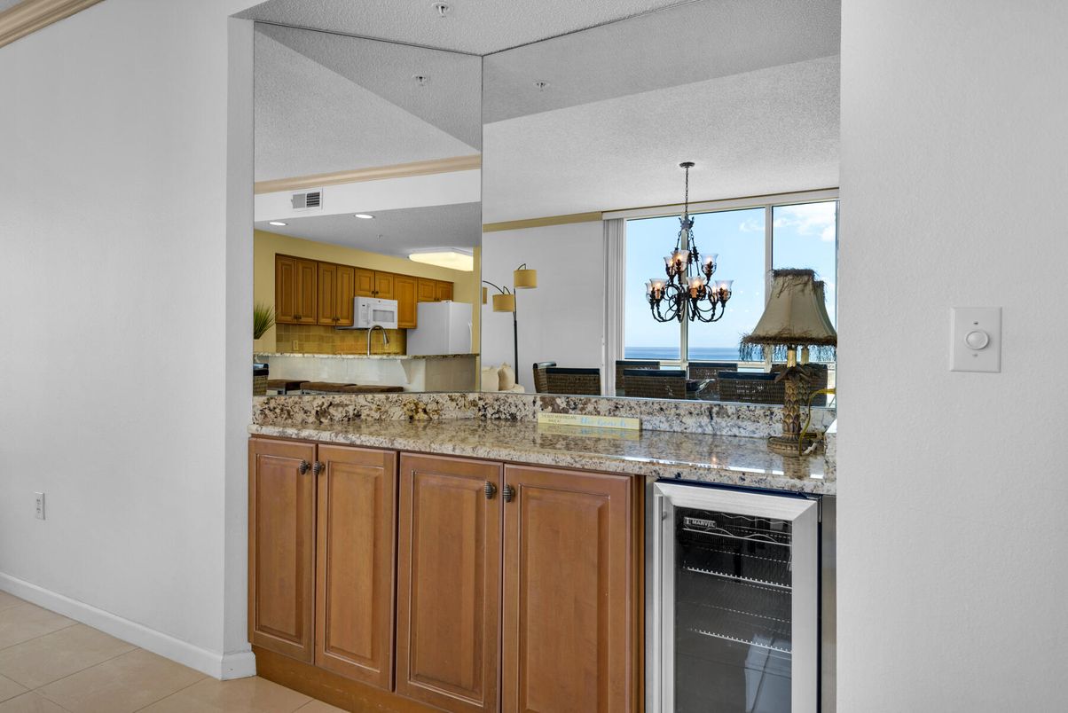 Chandelier, Interior, Kitchen, Water