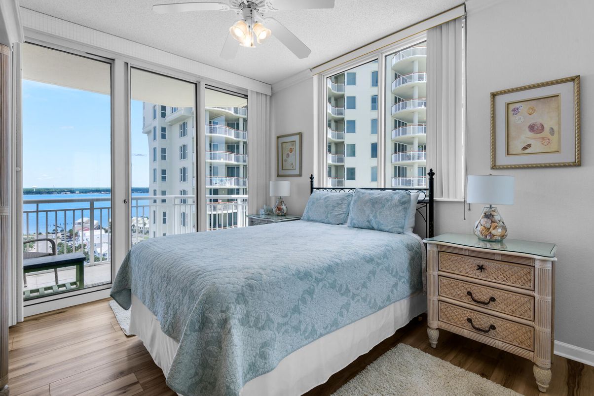 Bedroom, Interior, Water, Wood Texture Flooring