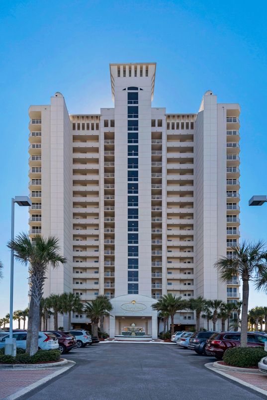 Exterior, Facade, Condo Building