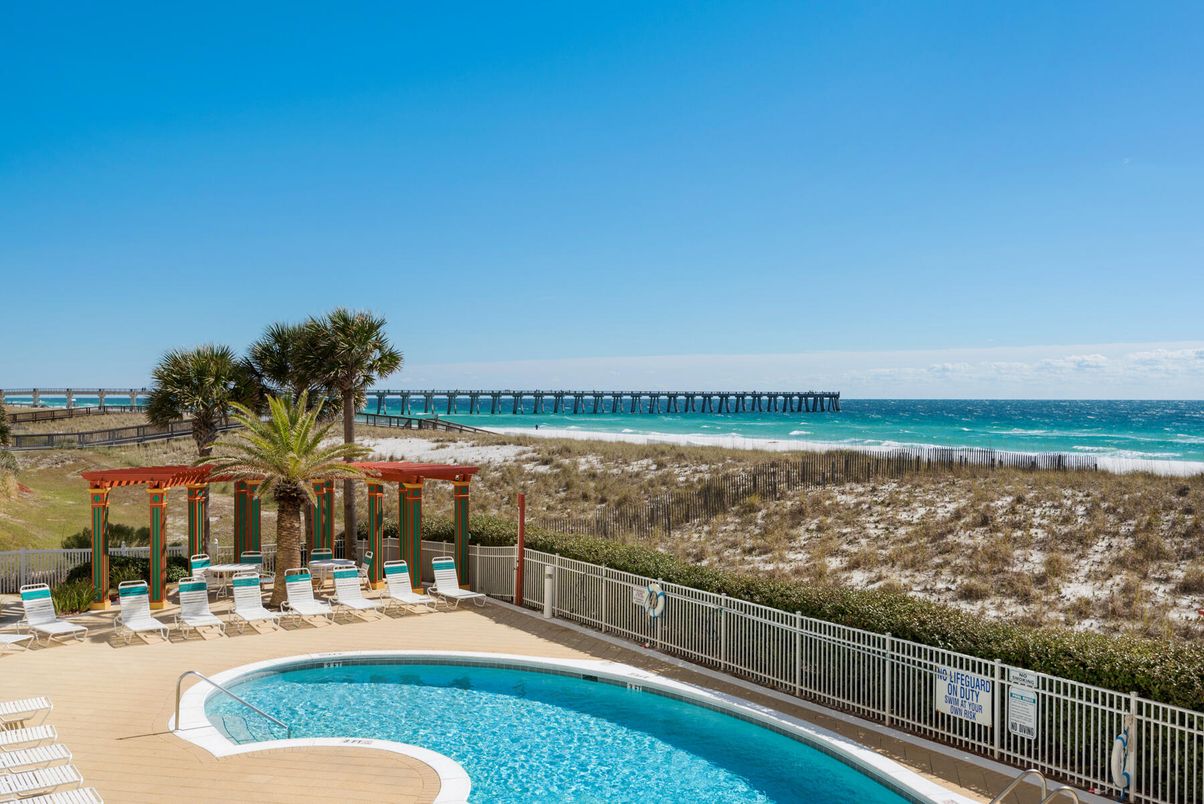 Exterior, Pool, Water