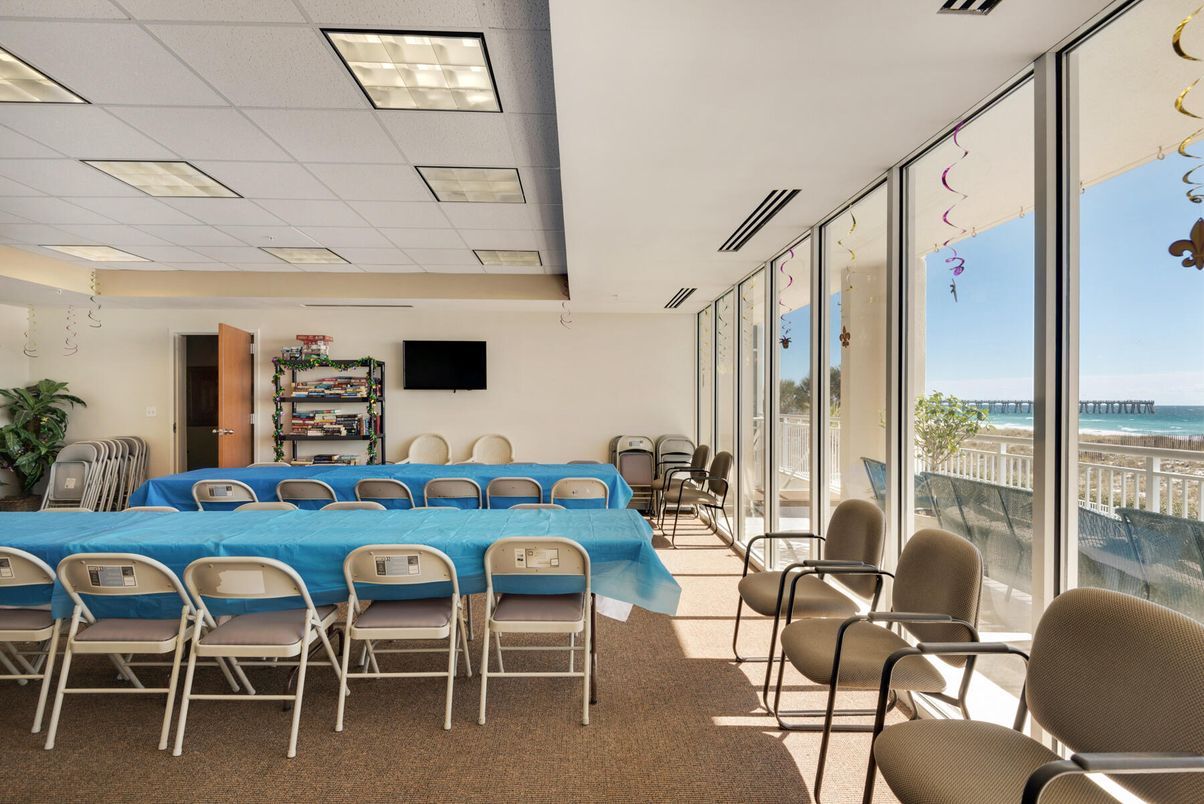 Dining room, Interior, Water