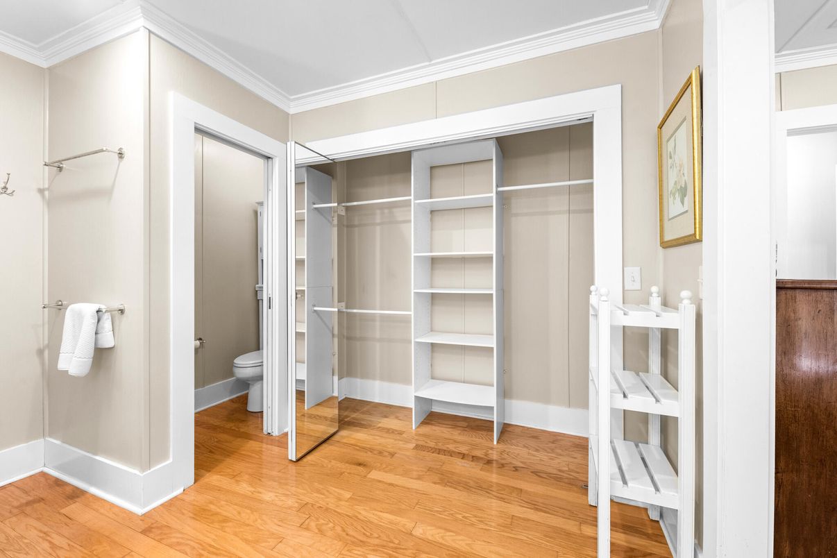 Bathroom, Interior, Walk-in Closets, Wood Texture Flooring
