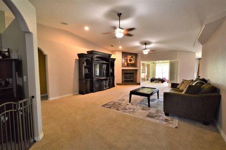 Fireplace, Interior, Living room, Recessed Lighting