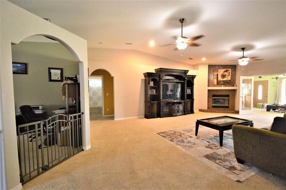 Fireplace, Interior, Recessed Lighting